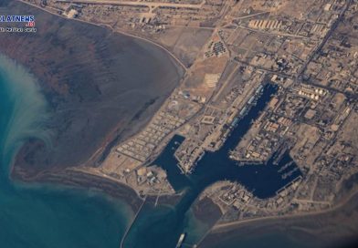 Iran larang minyak AS Israel Selat Hormuz