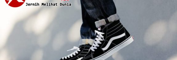 Sneakers ringan dan stylish pilihan Gen Z di 2026 dengan desain slim dan warna netral
